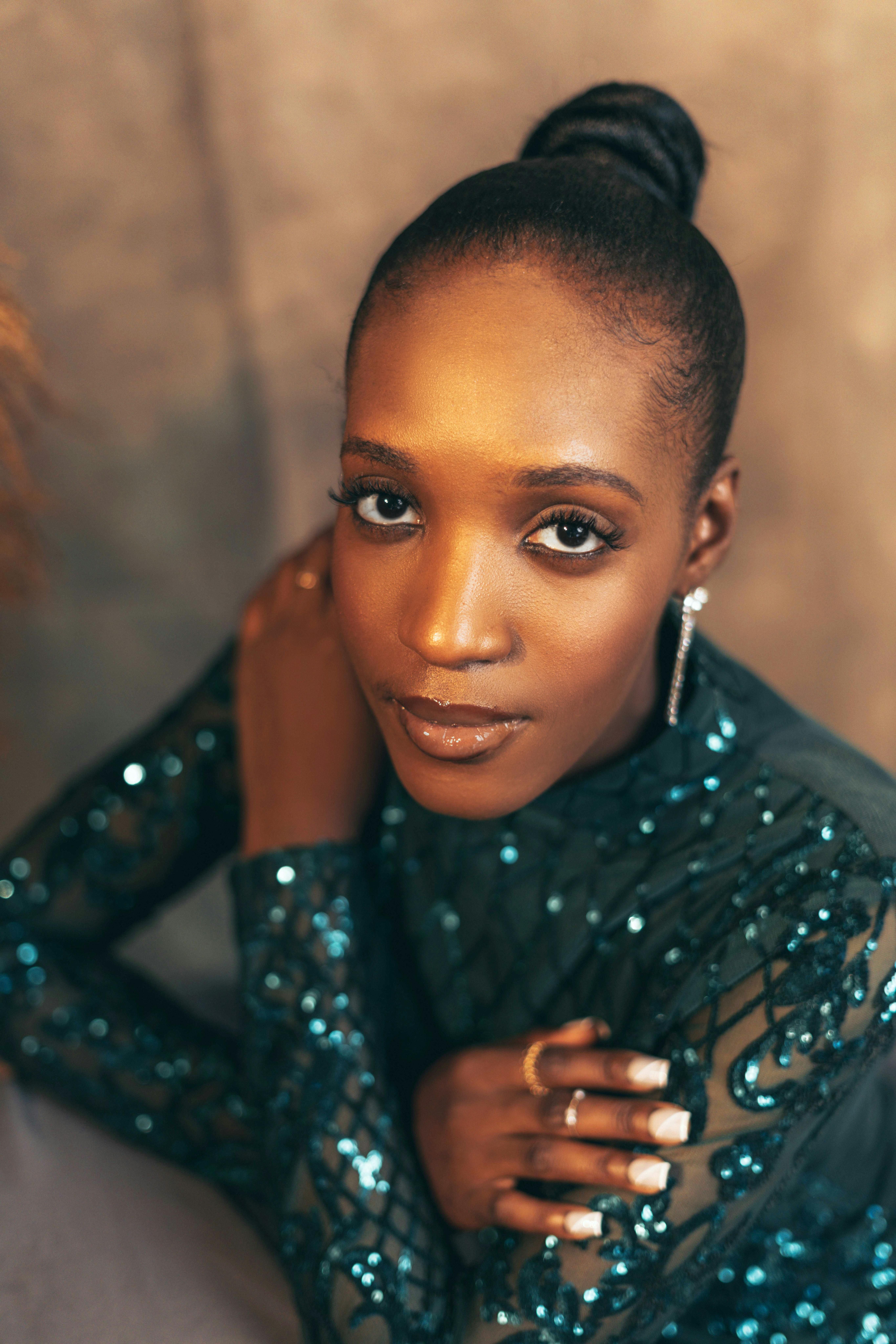 合作拍摄场景人物图片